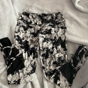 Marble athletic leggings